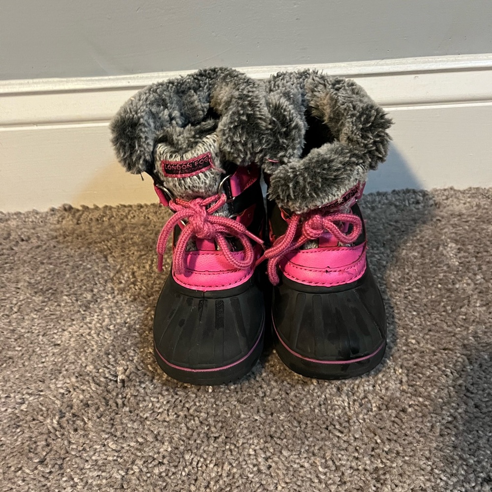 London Fog Black and Hot Pink Kids All Weather Fur Trim Boots Size 8 Toddler